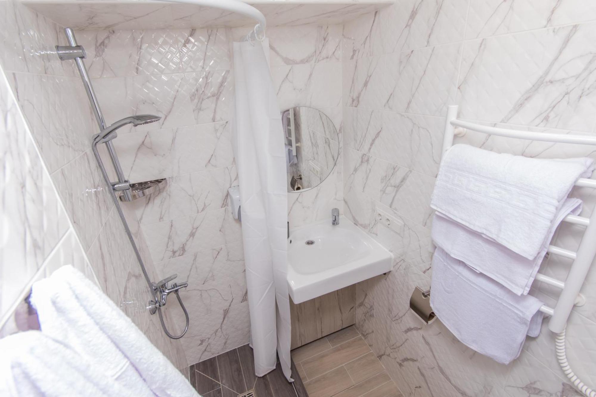 Myfreedom Апартаменти Пр-Т Воскресенський Kyiv Room photo